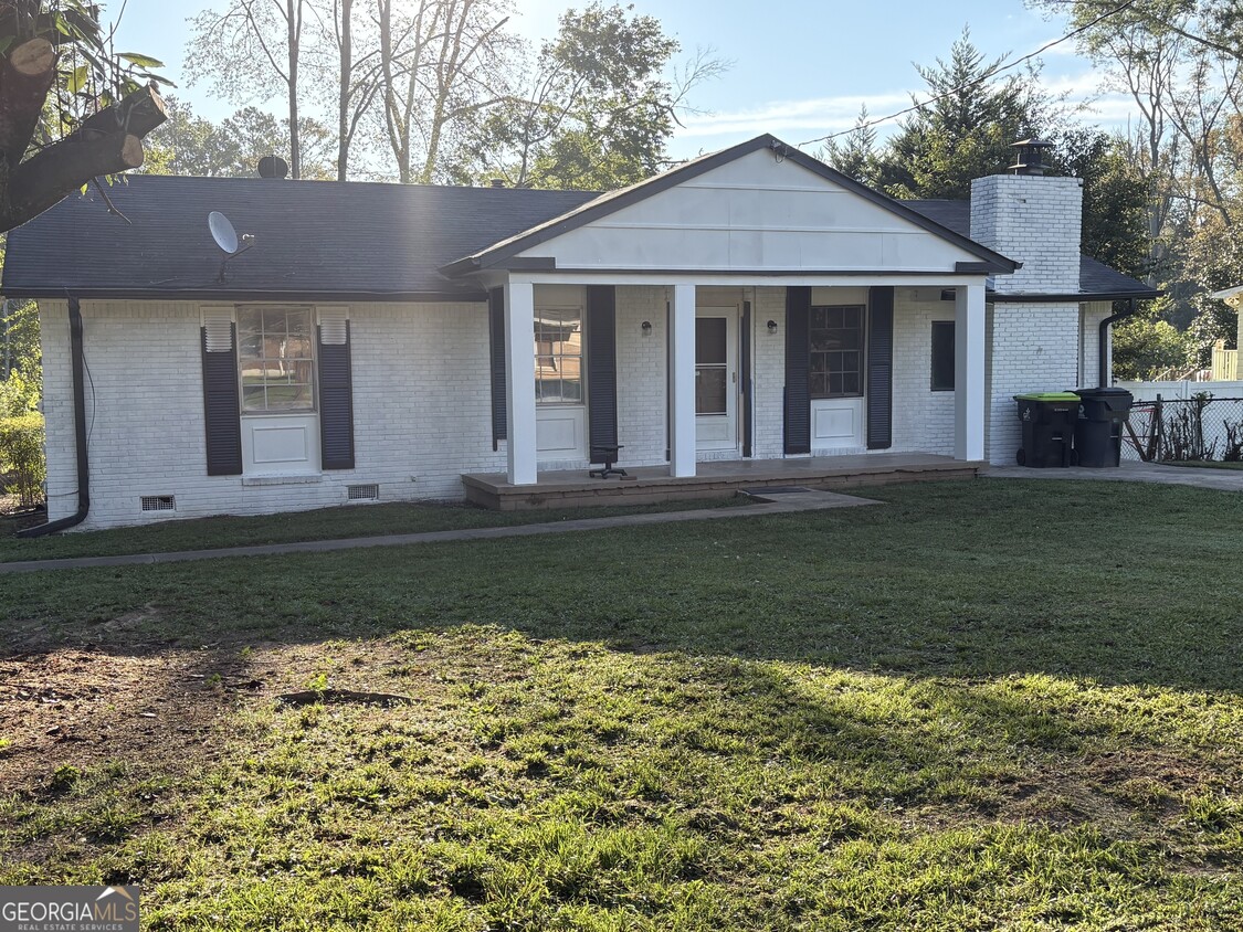 Primary Photo - 113 Crystal River Dr