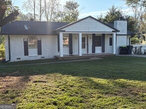 Building Photo - 113 Crystal River Dr
