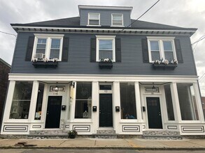 Building Photo - 115 Park St