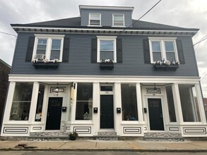 Building Photo - 115 Park St