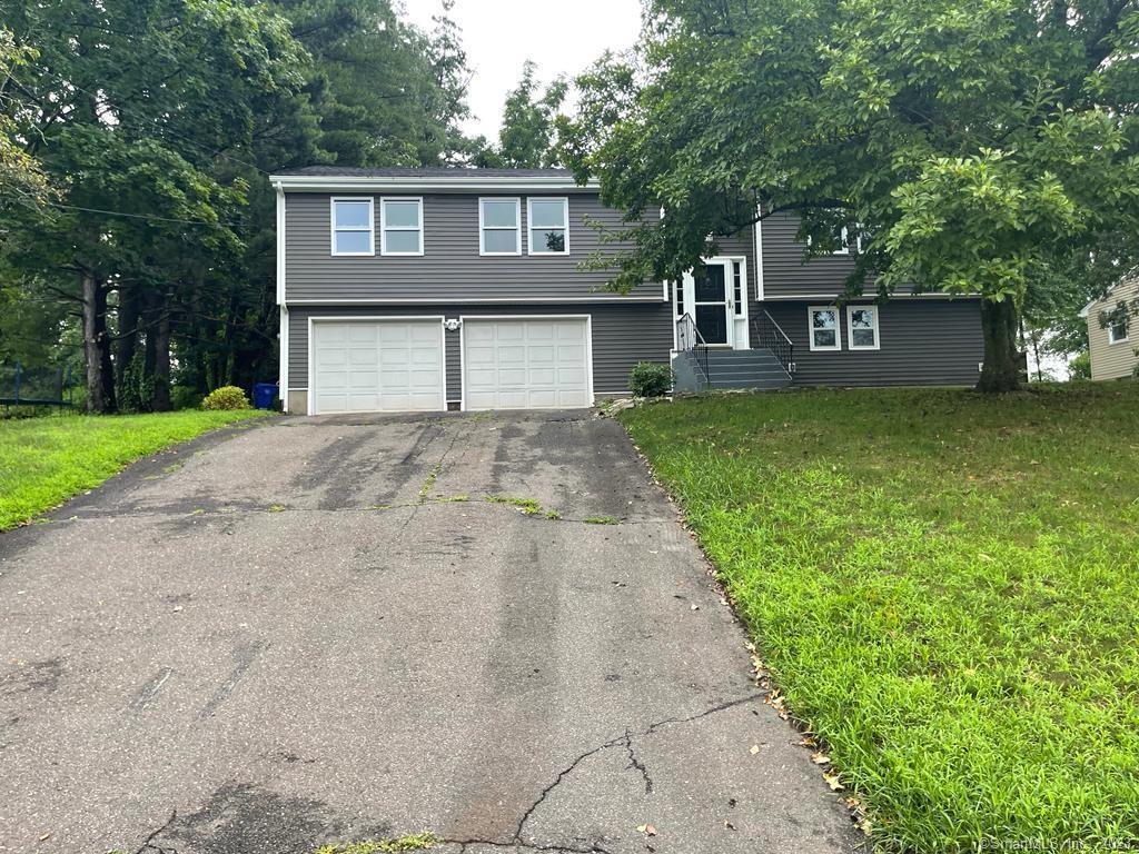 Primary Photo - 70 Syracuse Dr