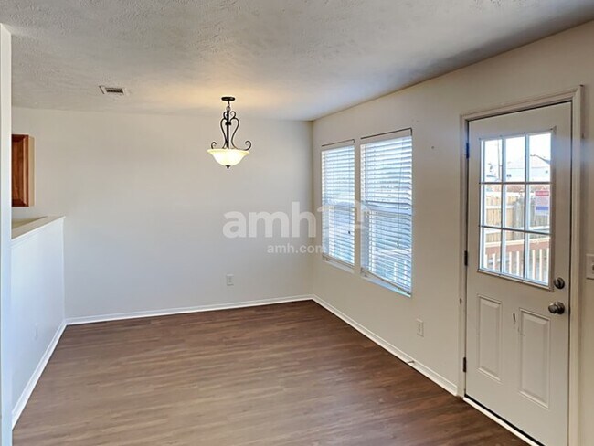 Building Photo - 1513 Clayton Dr