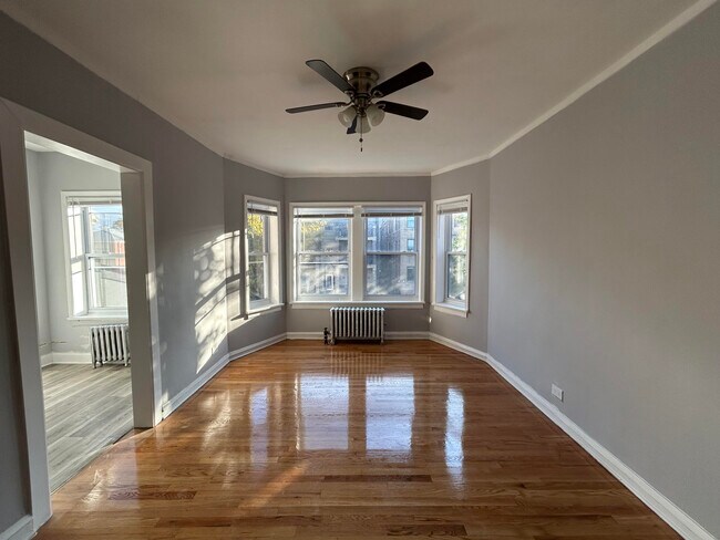 Foto del edificio - 6956 N Ashland Ave