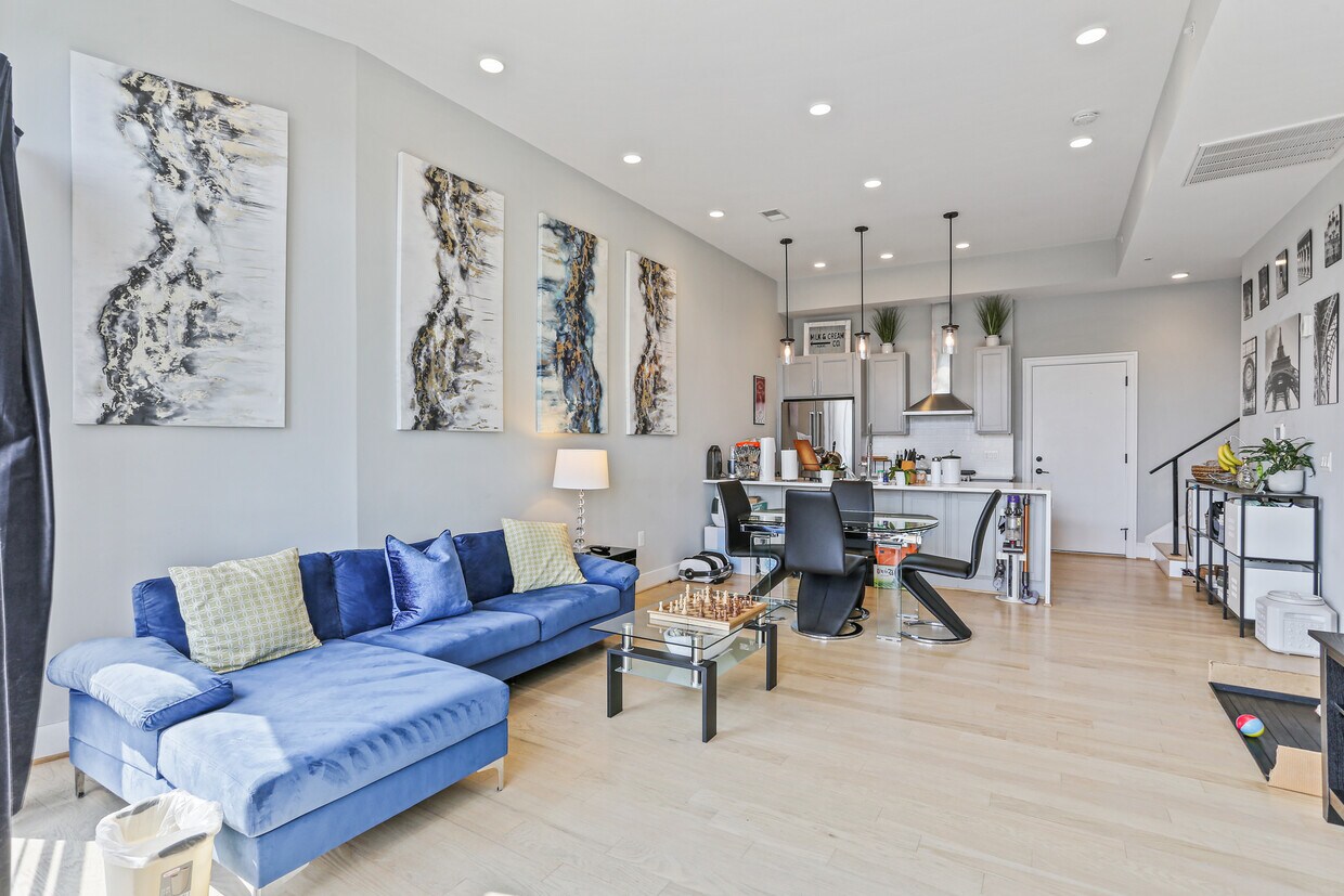 Foto principal - 3701 14th St NW