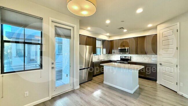 Foto del edificio - 2090 S Dorsey Ln