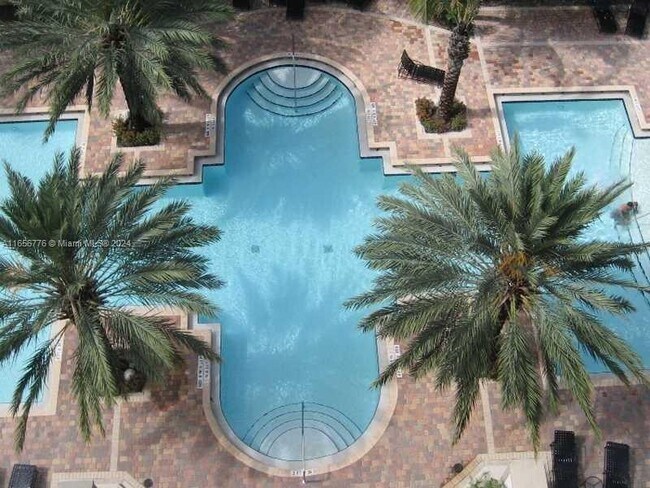 Foto del edificio - 17100 N Bay Rd