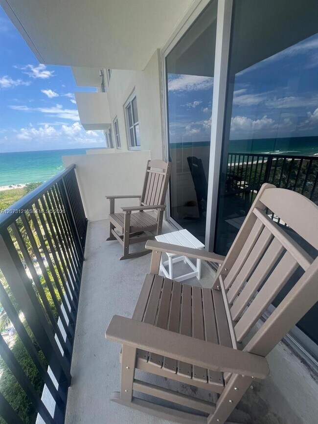 Foto del edificio - 9273 Collins Ave