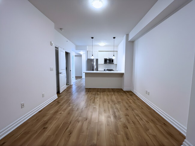 Building Photo - 81 Robinson St