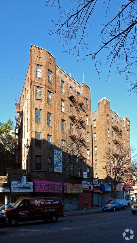 Building Photo - 40-50 Lincoln Rd