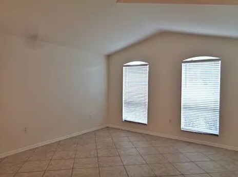 Foto del edificio - 3704 Lockridge Dr