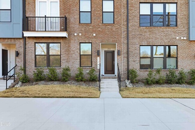 Foto del edificio - 1245 S Blount St