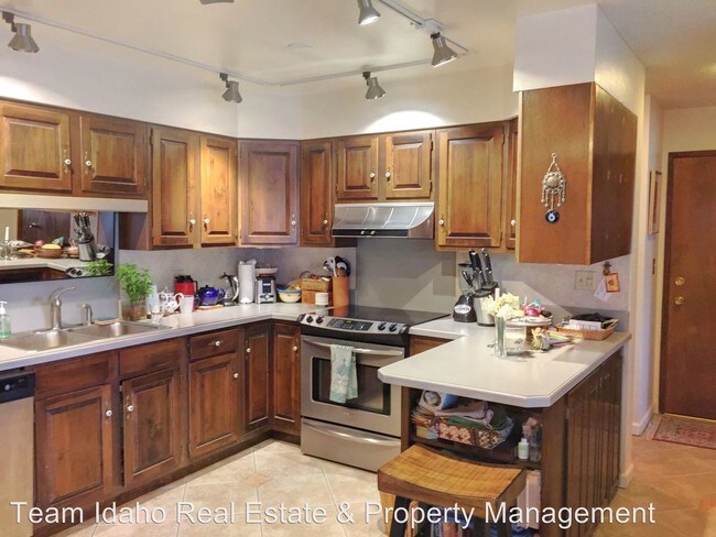Building Photo - 2 br, 1 bath Apartment - 122 N Washington 2A