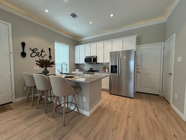 Building Photo - 3144 Gorge Way