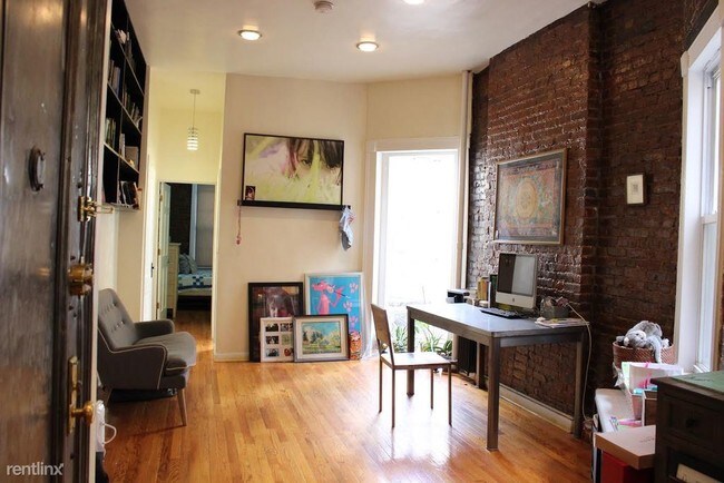 Foto del edificio - 107 W 105th St