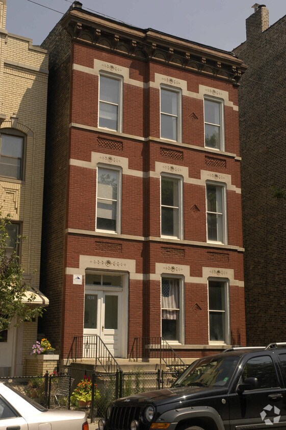 Foto del edificio - 2023 N Sheffield Ave