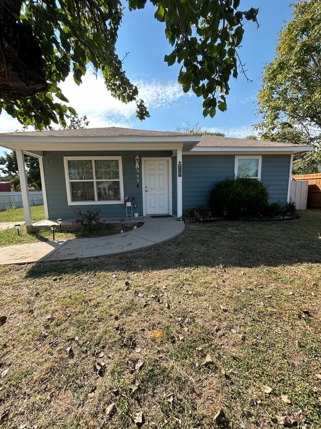 905 Crittendon St, Bridgeport, TX 76426 House Rental in Bridgeport