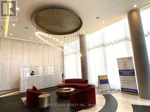 Building Photo - 60 Shuter St