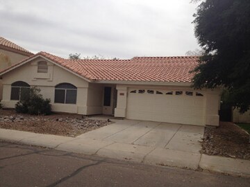 Foto del edificio - Remodeled 3 Bed 2 Bath Home! Vaulted Ceili...