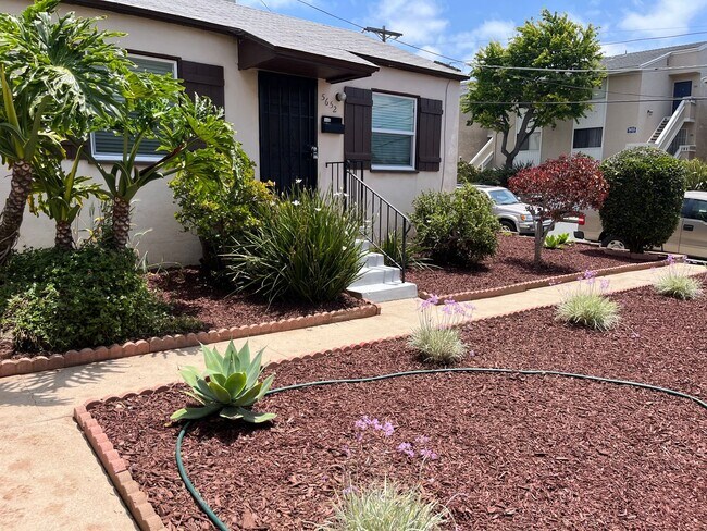 Foto del edificio - Fashion Valley West, USD -Charming Cottage...
