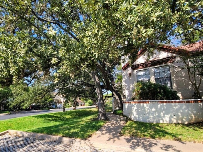 Foto del edificio - 4306 Bonnell Vista Cove