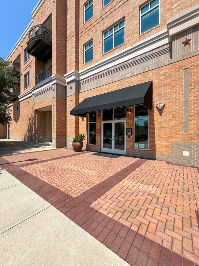 Mayfaire Townview 1 Bed/2 Bath + Bonus Room, Second Floor, Balcony - Mayfaire Townview 1 Bed/2 Bath + Bonus Room, Second Floor, Balcony Apartment