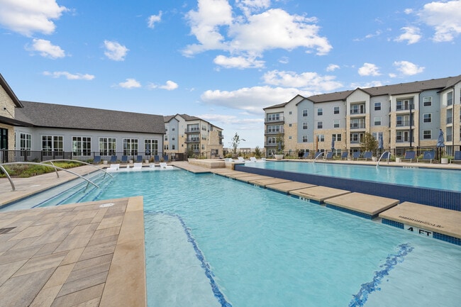Building Photo - Livano Pflugerville