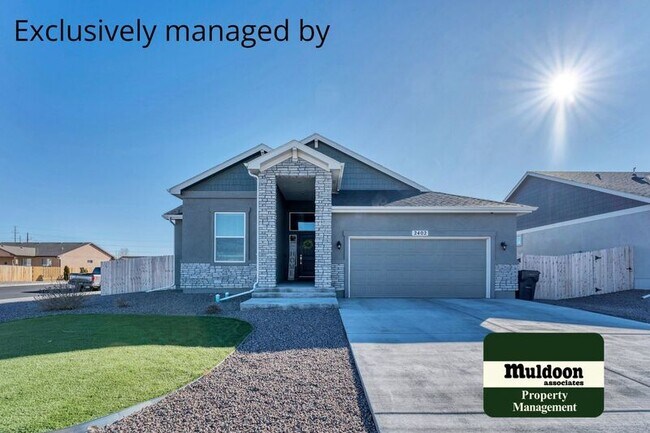 Building Photo - 2402 Sunrise Ln