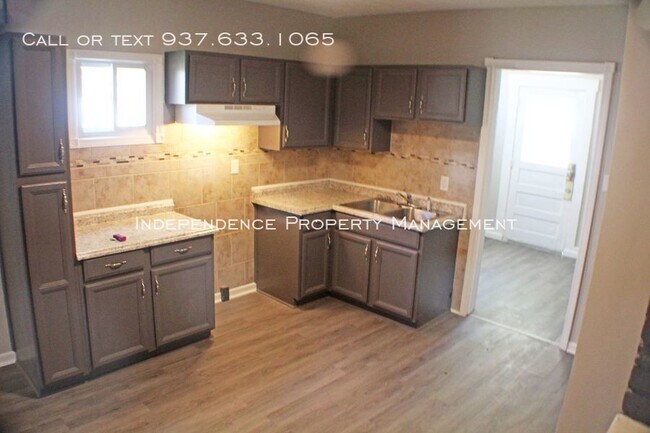 Building Photo - 1056 Linden Ave