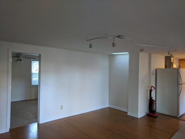 Building Photo - 2713 McDivitt Street