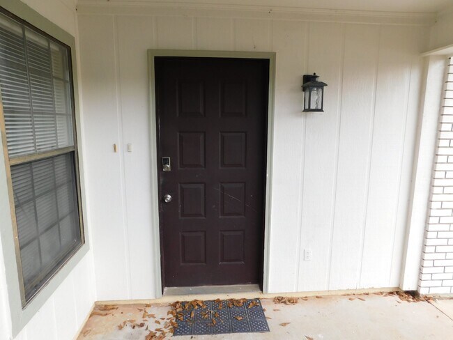 Building Photo - 112 Brookhaven Circle Warner Robins, GA 31093