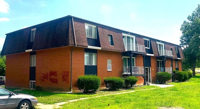 Foto del edificio - Spacious top floor  2 bedroom 1 bath Apart...