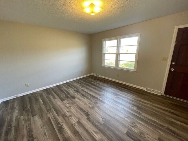 Foto del edificio - SHJ119-278 Davis Road