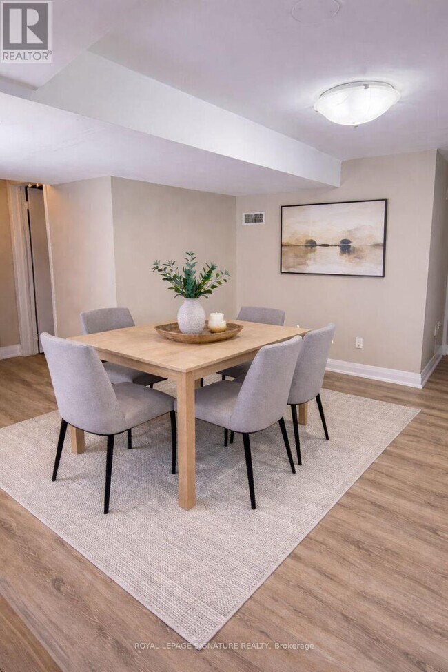 Photo du bâtiment - 54 Tulloch Dr