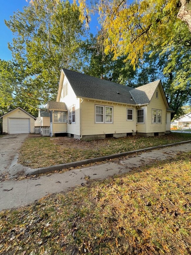 Foto del edificio - 3 Bedroom with garage and basement