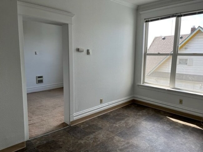 Interior Photo - Camdon - 1 Bedroom - Central District - Vi...