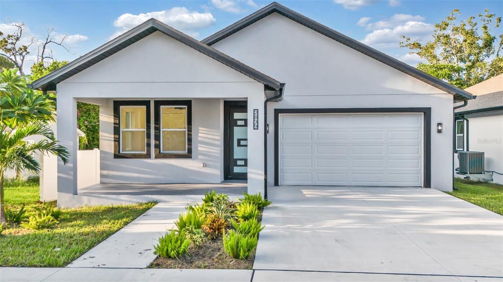 Foto principal - 2839 60th Ave N