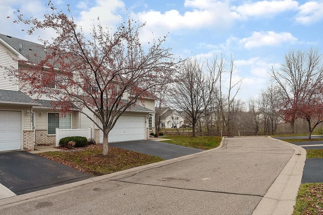 Building Photo - 8682 Quarry Ridge Ln