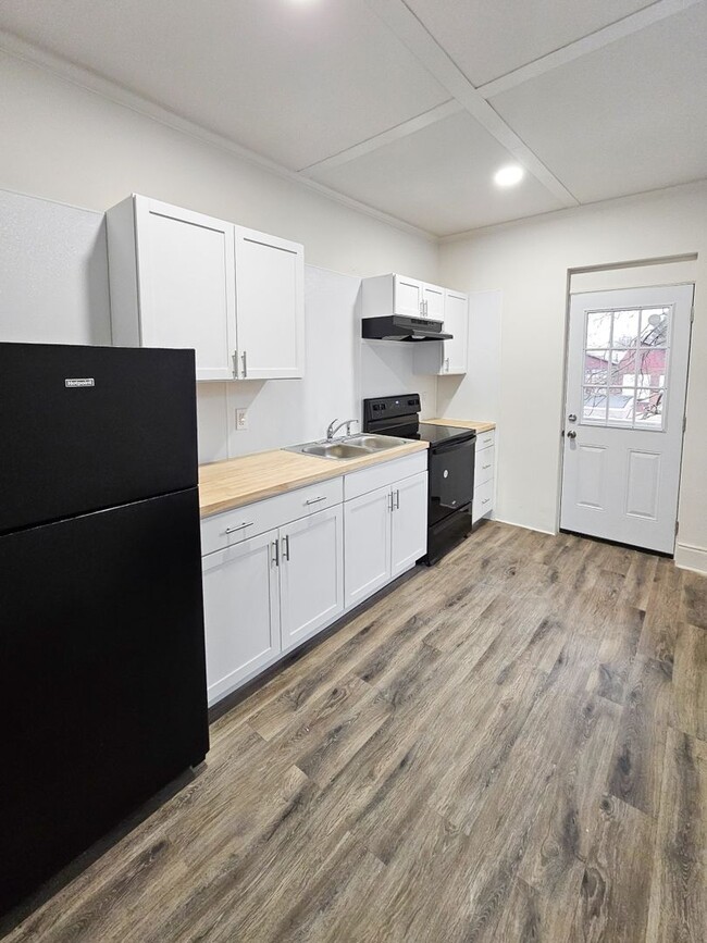 Foto del edificio - 232 S 8th St