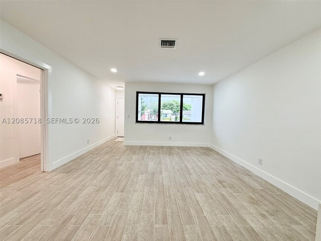 Building Photo - 2201 N 54th Ave