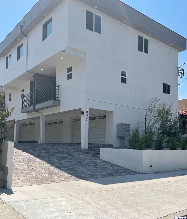 10324 Mt Gleason Ave Unit 5, Los Angeles, CA 91042 Condo for Rent in