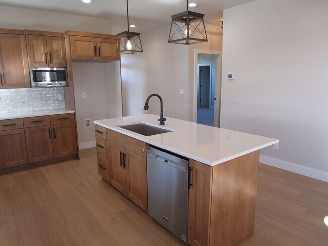 Building Photo - New Construction 4 Bedroom Home, 1 Block from Barnes Butte Elementary! - Available Soon!