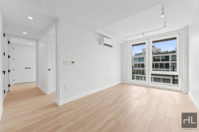 Building Photo - 4 AVENUE