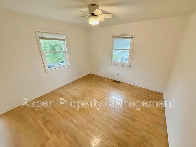 Building Photo - 516 South St