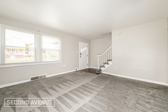 Building Photo - 1721 VanBuren St