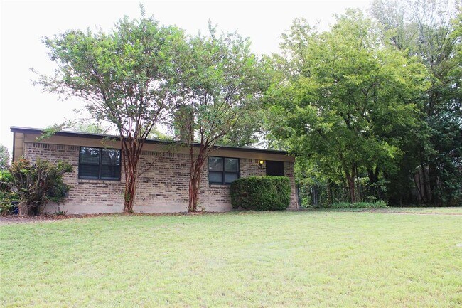 Building Photo - 11513 Whitewing Ave