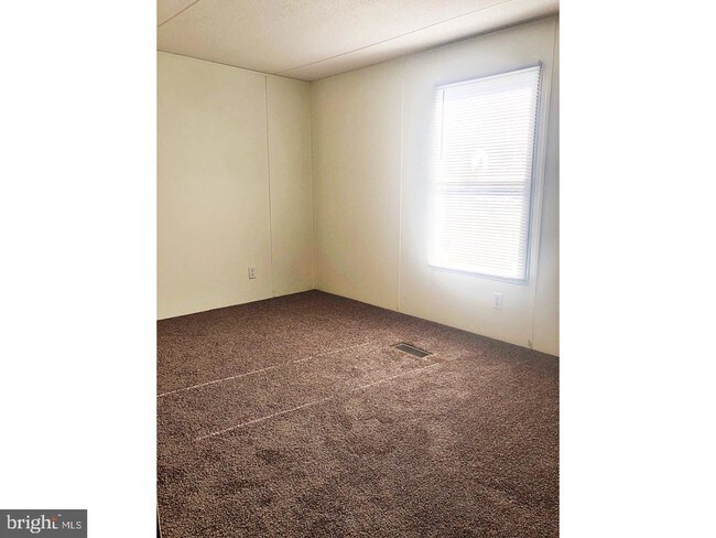 Foto del edificio - 9849 Webb Farm Rd