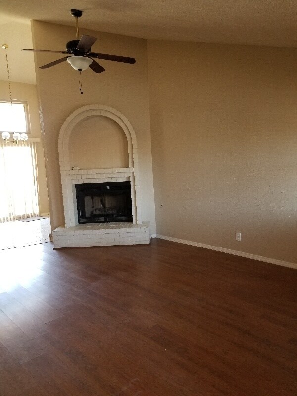 Building Photo - 819 Los Surcos Rd