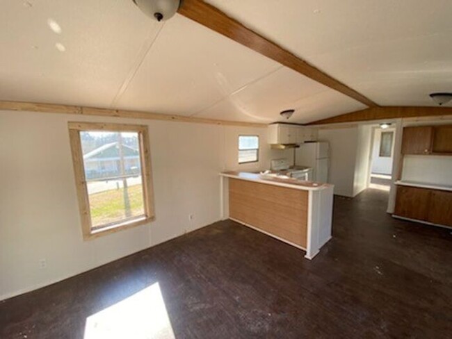Foto del edificio - Newly renovated! Must see! SECTION 8 OK!
