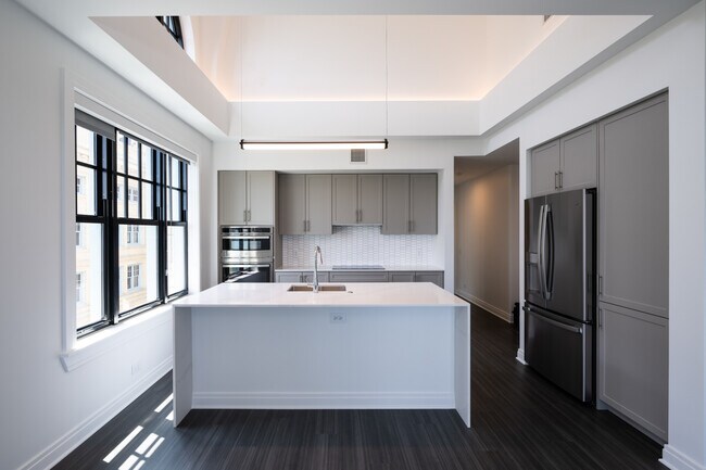 Foto del edificio - 2330 N Lincoln Park W