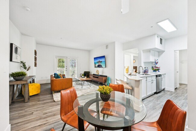 Foto del edificio - Stone Cliff Apartments